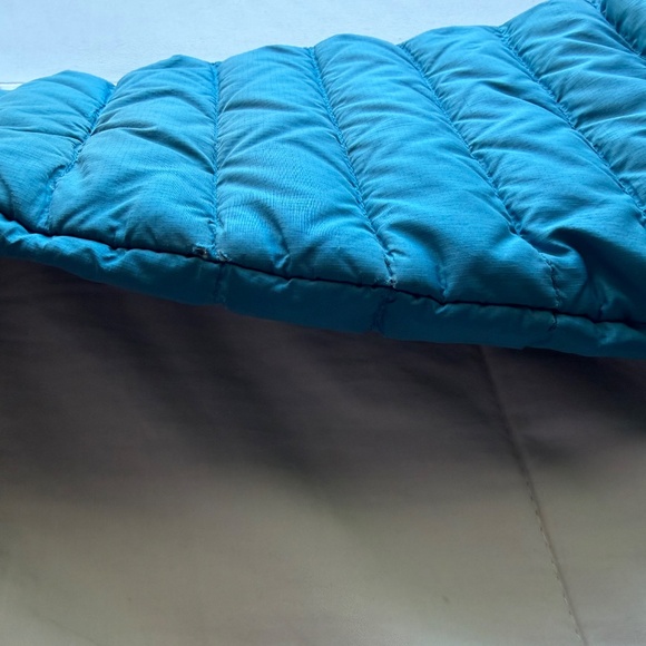 Patagonia Toddler 5T Blue Down Sweater Jacket *Flaws* - Picture 12 of 16